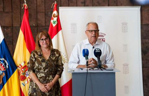 El Cabildo abre el plazo para solicitar las becas al estudio, transporte y alquiler para jóvenes estudiantes